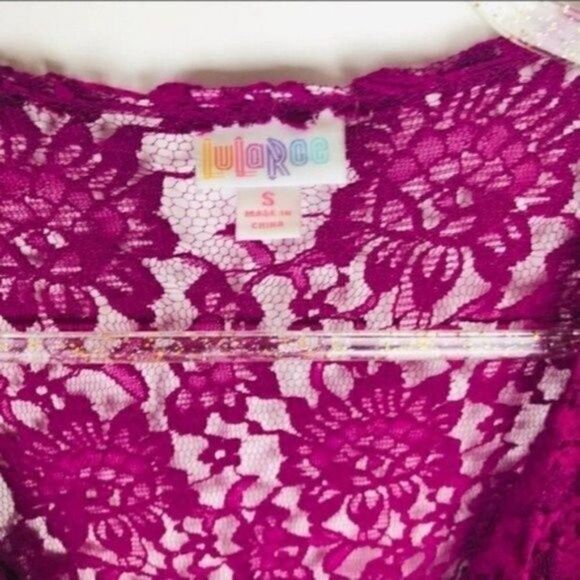 LuLaRoe Monroe maroon duster size small BoxJ floral lace fringe BoxS - Picture 2 of 2